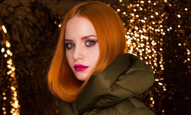 Jak nosić płaszcz damski? Jak nosić płaszcz damski?